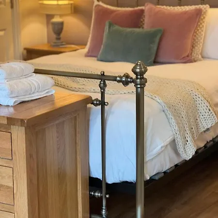 The Emerald Suite, * Birmingham