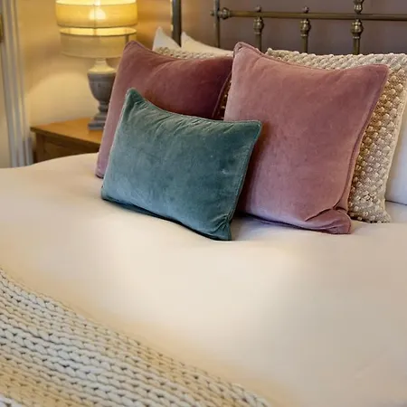 The Emerald Suite, *