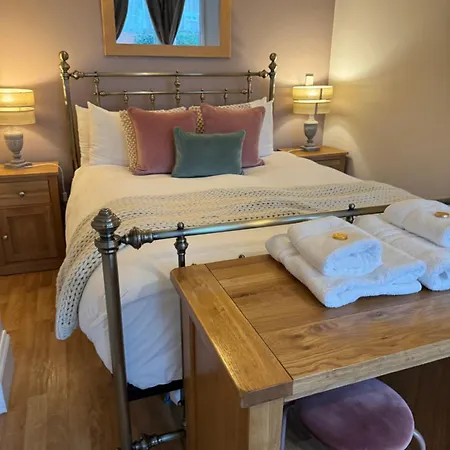The Emerald Suite,